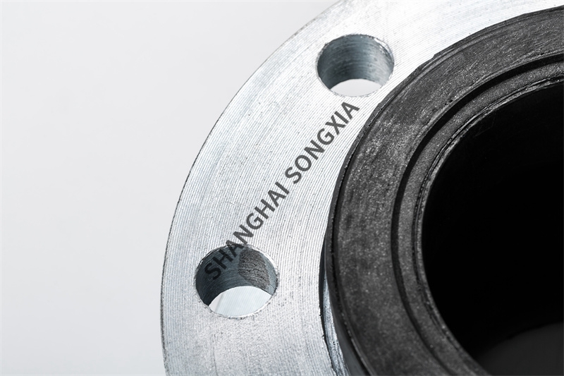 DN100生活給水系統橡膠接頭的作用是什么?
